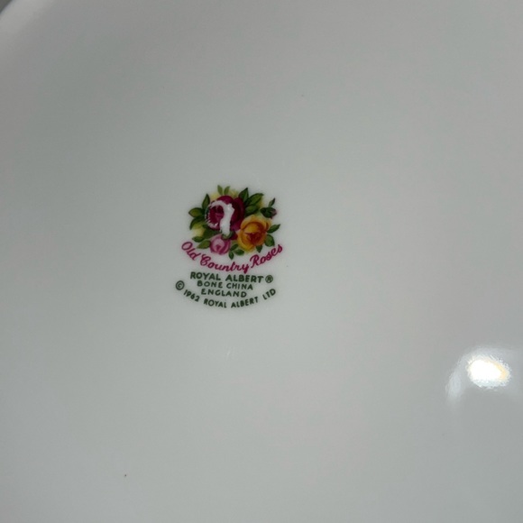 DINNER PLATE OLD COUNTRY ROSES 1962 ROYAL ALBERT BONE CHINA ENGLAND VINTAGE - Picture 6 of 10